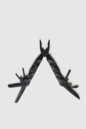Heavy Duty 8 in 1 Multi-Tool With Sheath